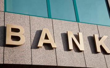 БИК или наименование банка получателя где