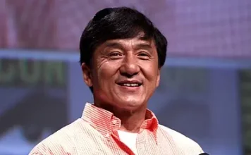 Джеки Чан в критическом состоянии госпитализирован в больницу